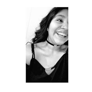 Meet your Posher, Lesly